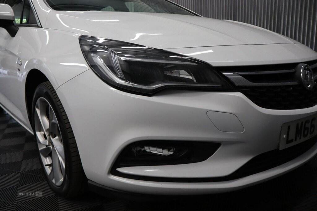 Feb 2017 Vauxhall Astra 1.4i 16V SRi 5dr
