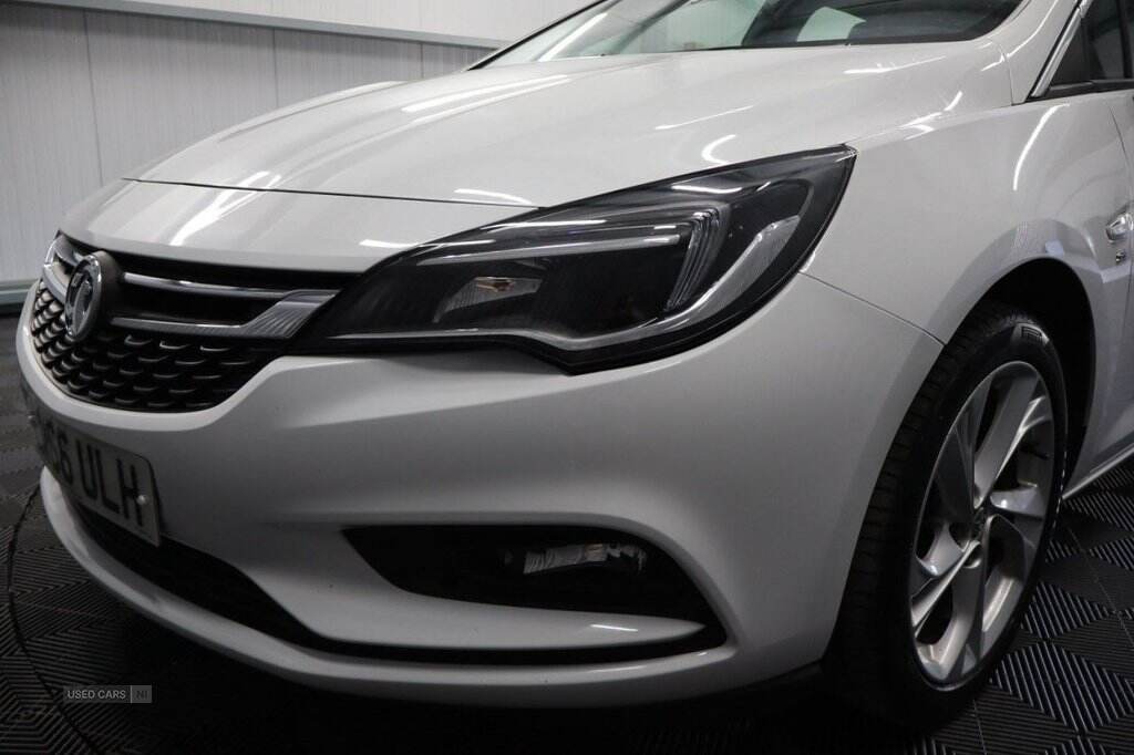 Feb 2017 Vauxhall Astra 1.4i 16V SRi 5dr