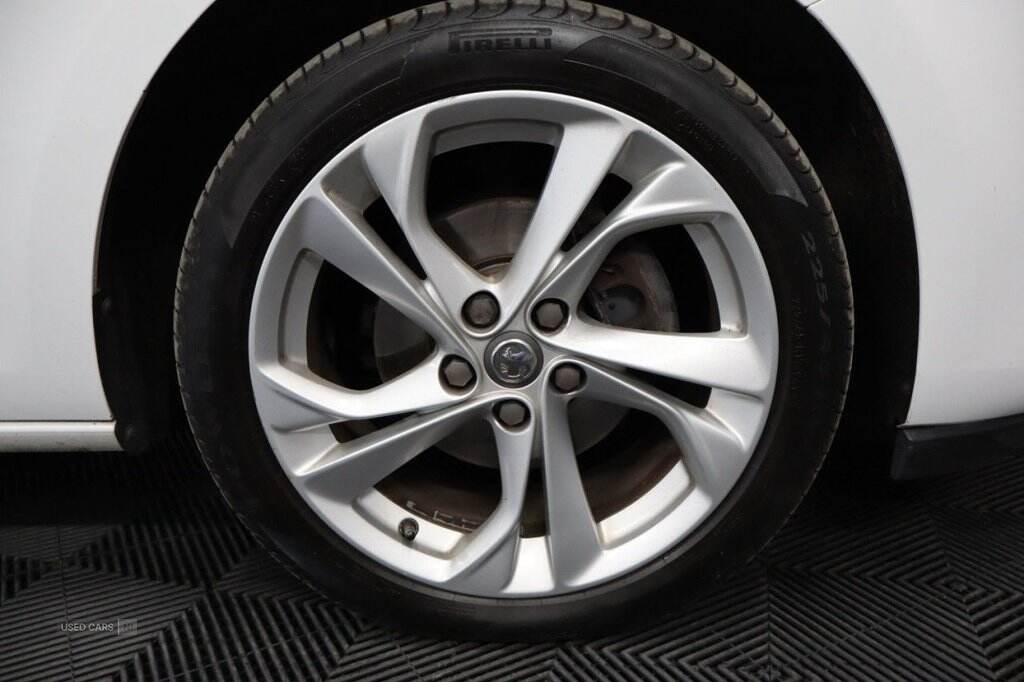 Feb 2017 Vauxhall Astra 1.4i 16V SRi 5dr