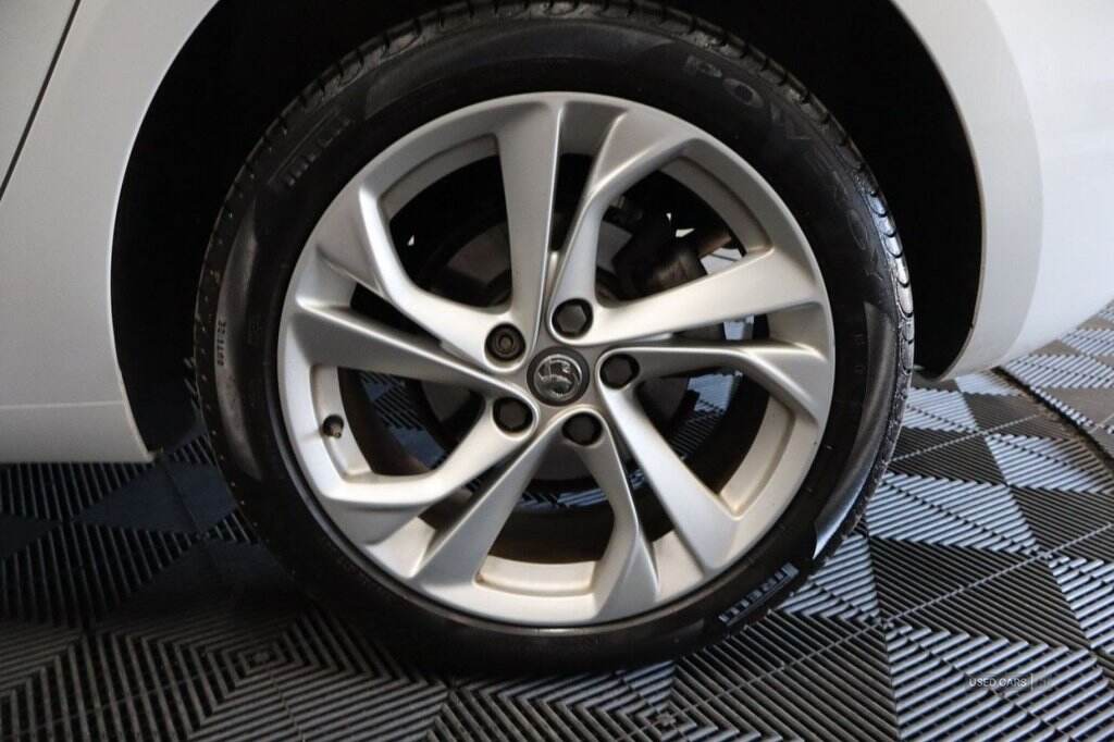 Feb 2017 Vauxhall Astra 1.4i 16V SRi 5dr
