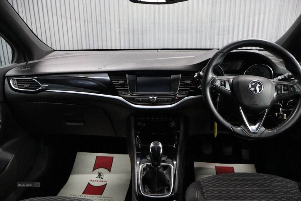 Feb 2017 Vauxhall Astra 1.4i 16V SRi 5dr