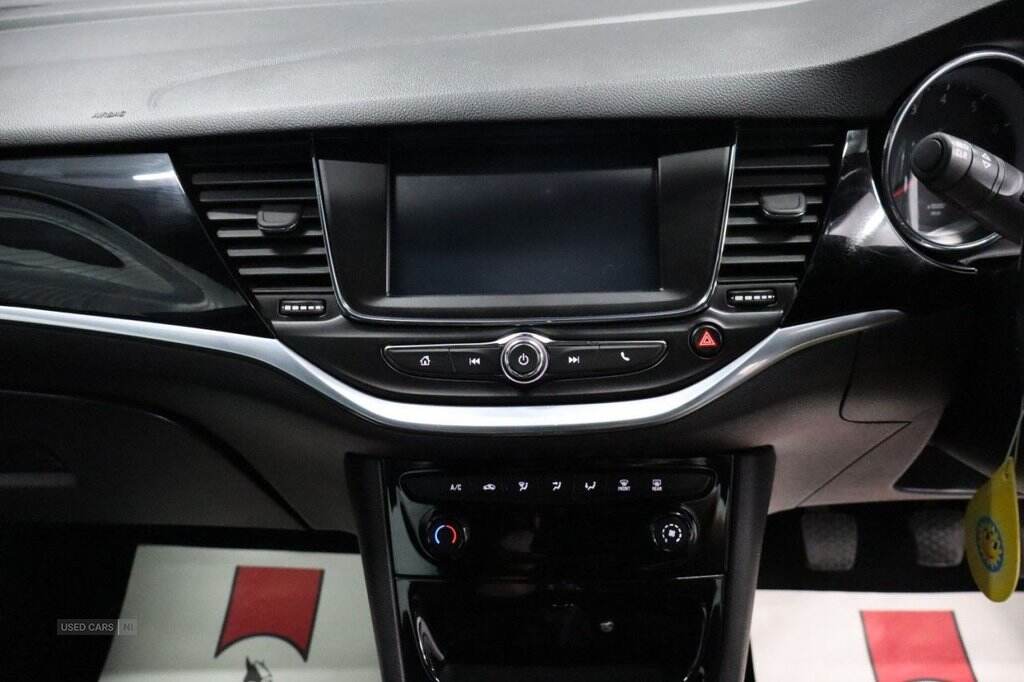 Feb 2017 Vauxhall Astra 1.4i 16V SRi 5dr