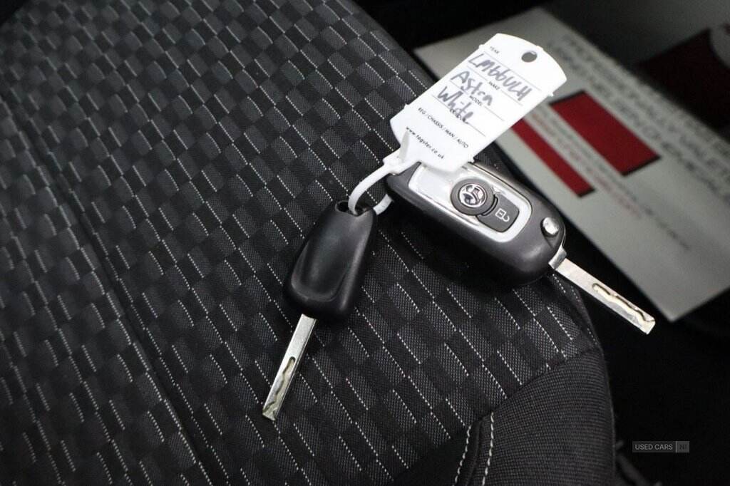 Feb 2017 Vauxhall Astra 1.4i 16V SRi 5dr