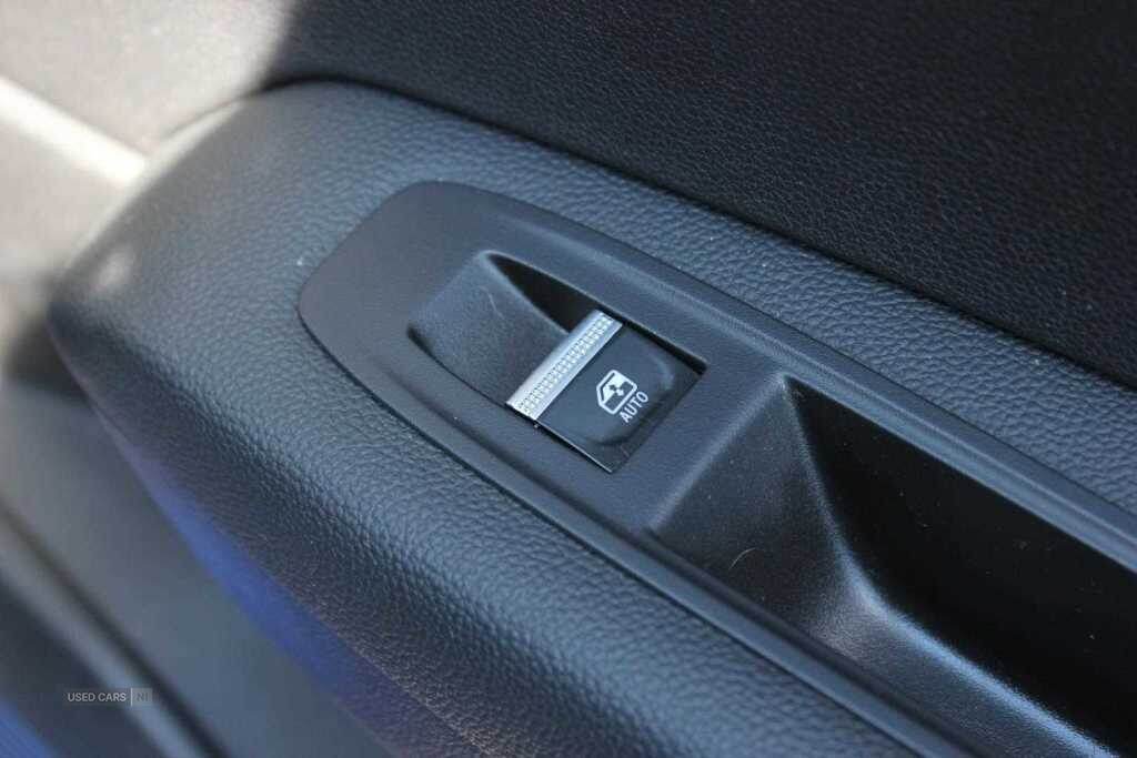 Mar 2022 Renault Captur 1.3 TCE 140 SE Edition 5dr
