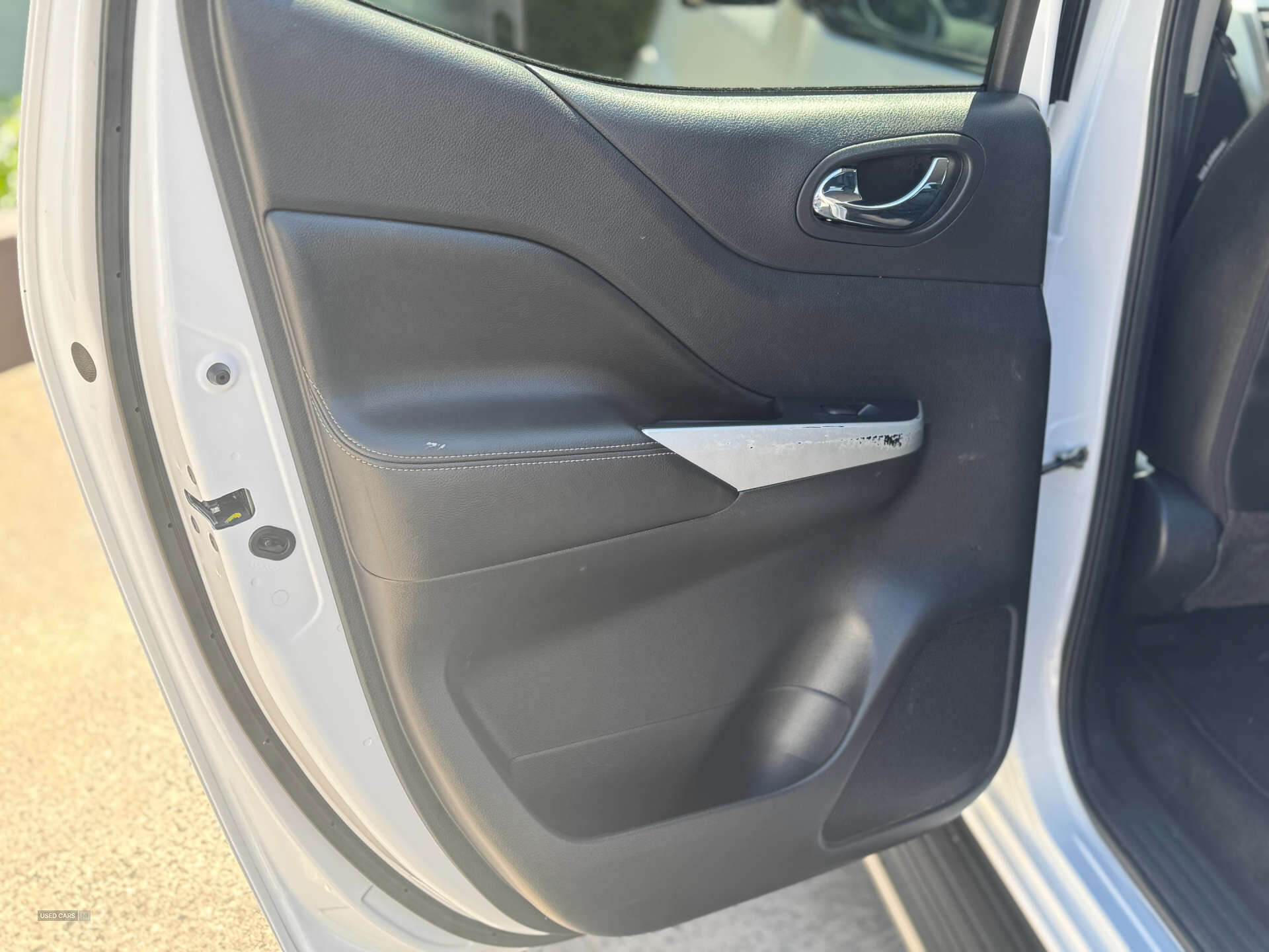 Dec 2021 Nissan Navara Double Cab Pick Up Tekna 2.3dCi 190 TT 4WD