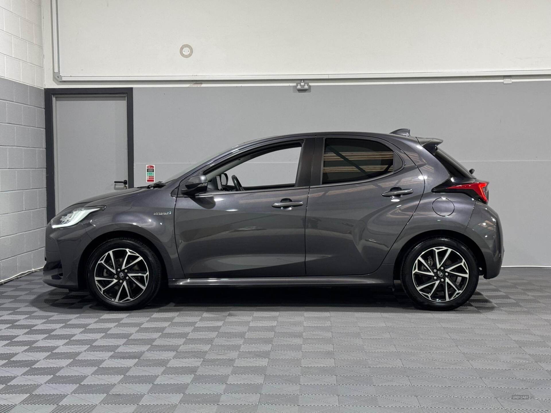 Jul 2021 Toyota Yaris 1.5 Hybrid Design 5dr CVT
