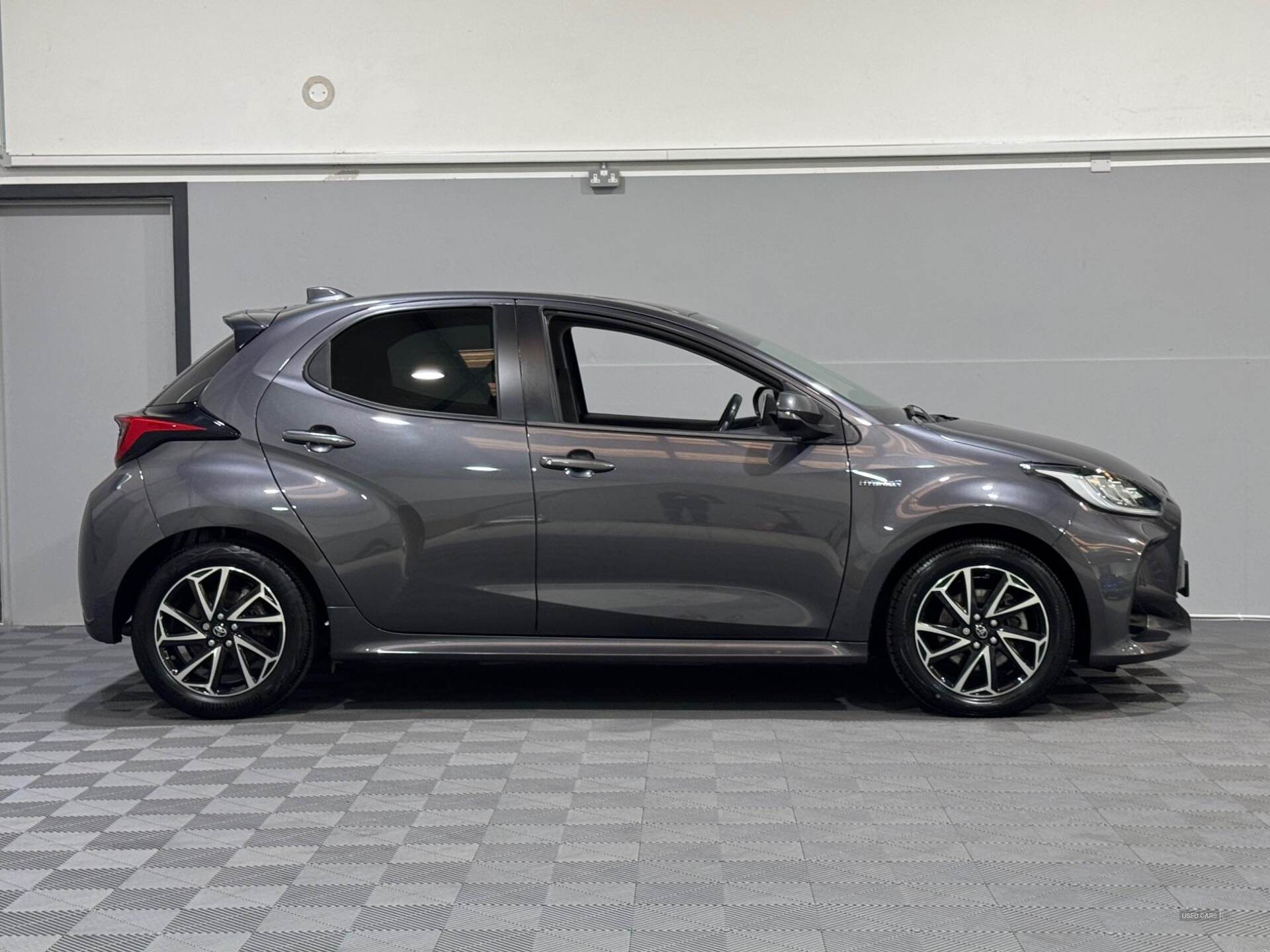 Jul 2021 Toyota Yaris 1.5 Hybrid Design 5dr CVT