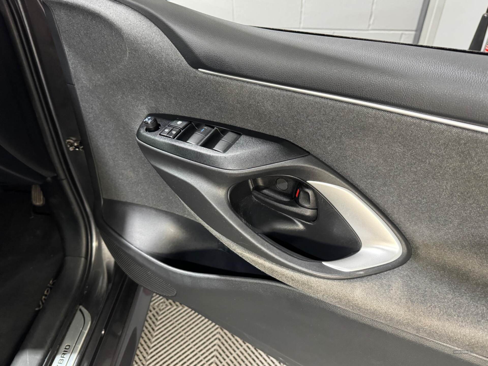 Jul 2021 Toyota Yaris 1.5 Hybrid Design 5dr CVT