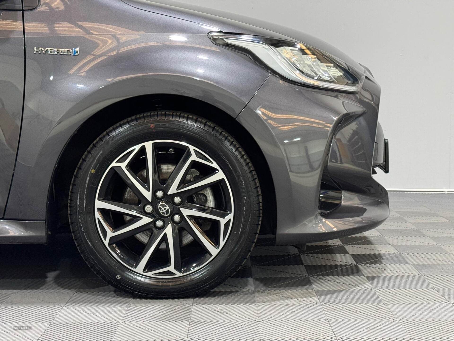 Jul 2021 Toyota Yaris 1.5 Hybrid Design 5dr CVT