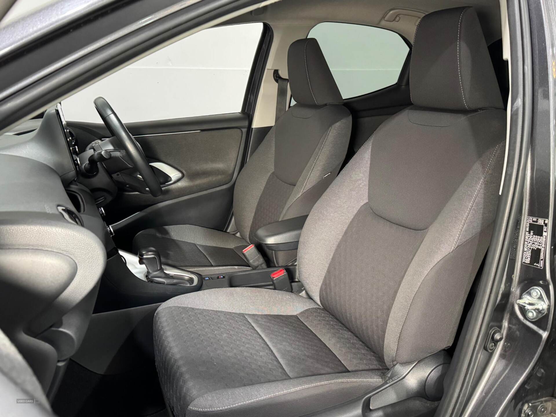 Jul 2021 Toyota Yaris 1.5 Hybrid Design 5dr CVT