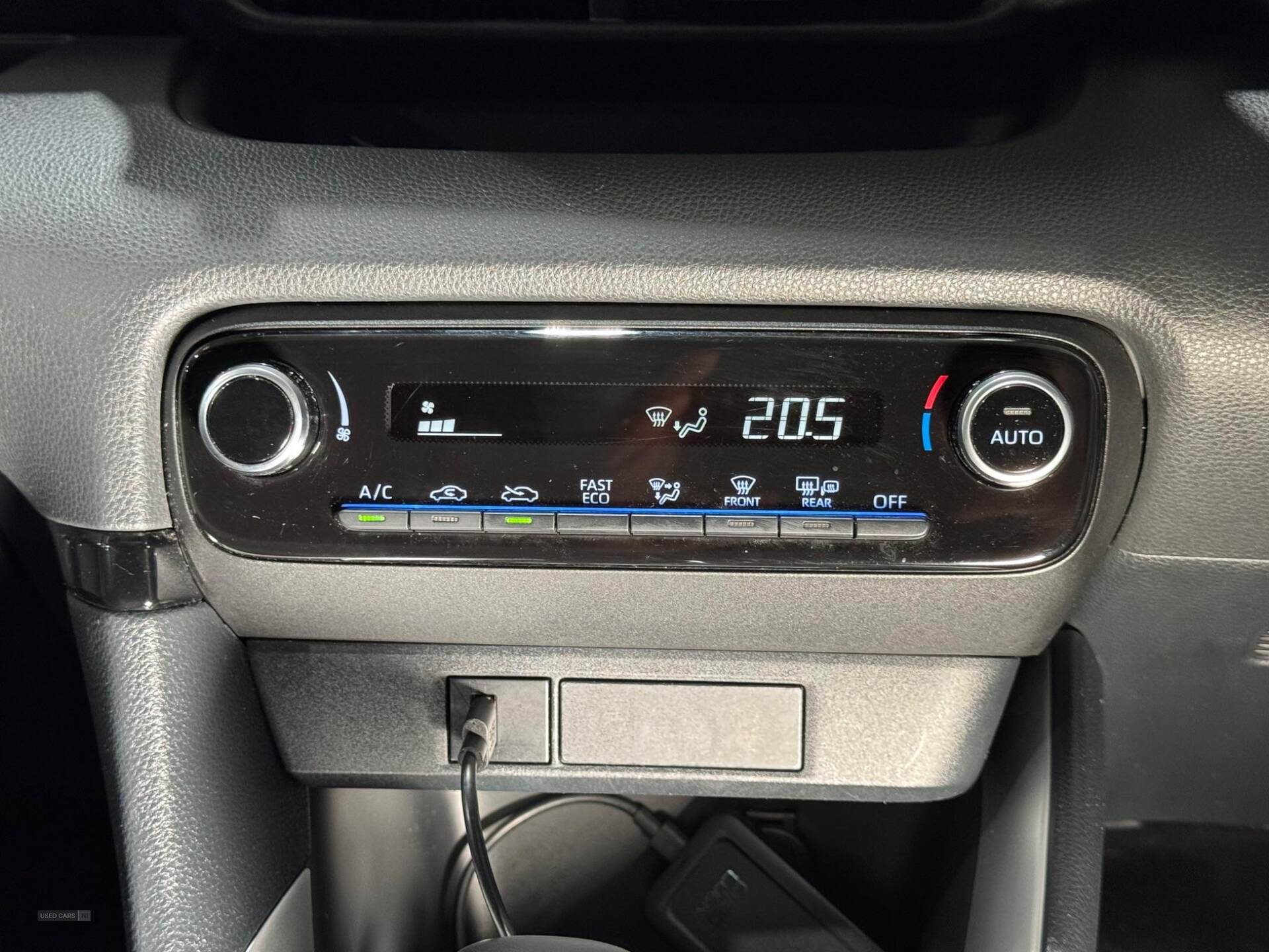 Jul 2021 Toyota Yaris 1.5 Hybrid Design 5dr CVT