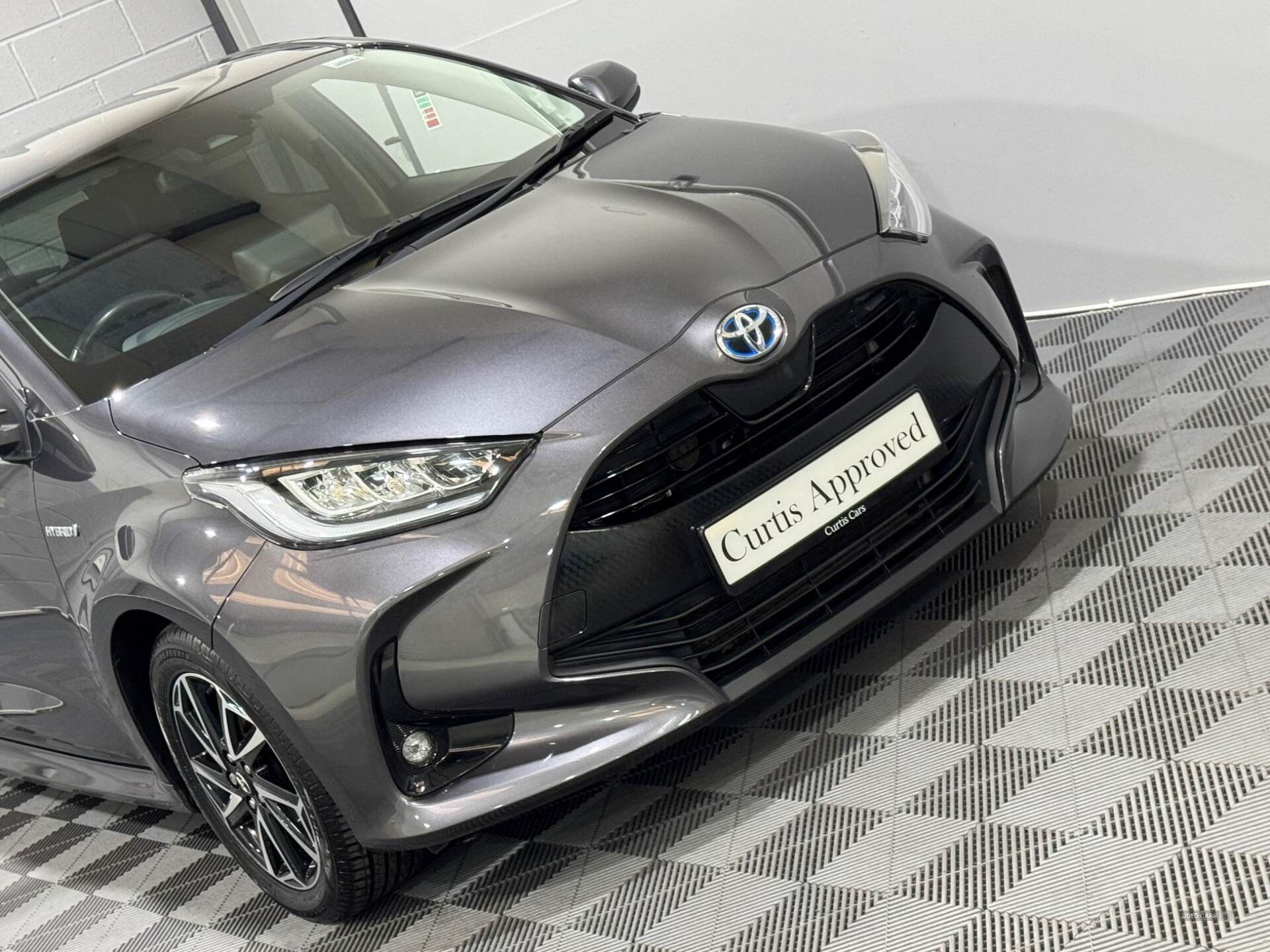 Jul 2021 Toyota Yaris 1.5 Hybrid Design 5dr CVT