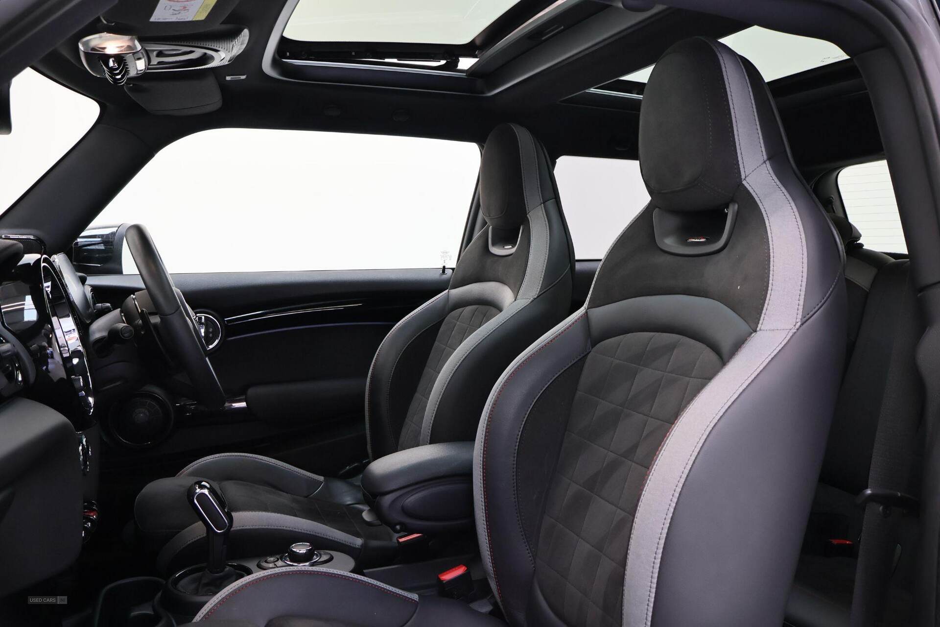 Jan 2023 MINI Hatch 2.0 John Cooper Works 3dr Auto