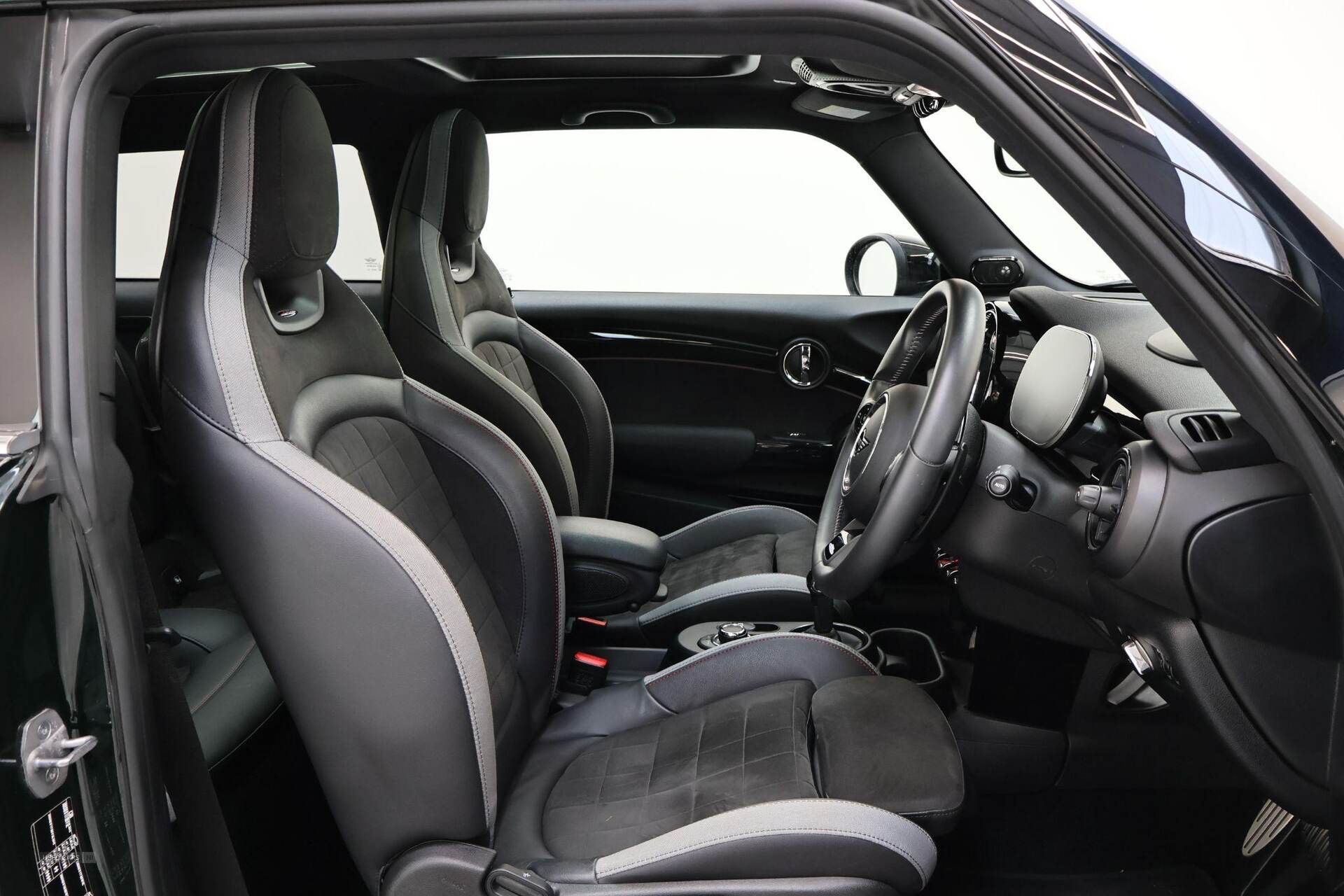 Jan 2023 MINI Hatch 2.0 John Cooper Works 3dr Auto