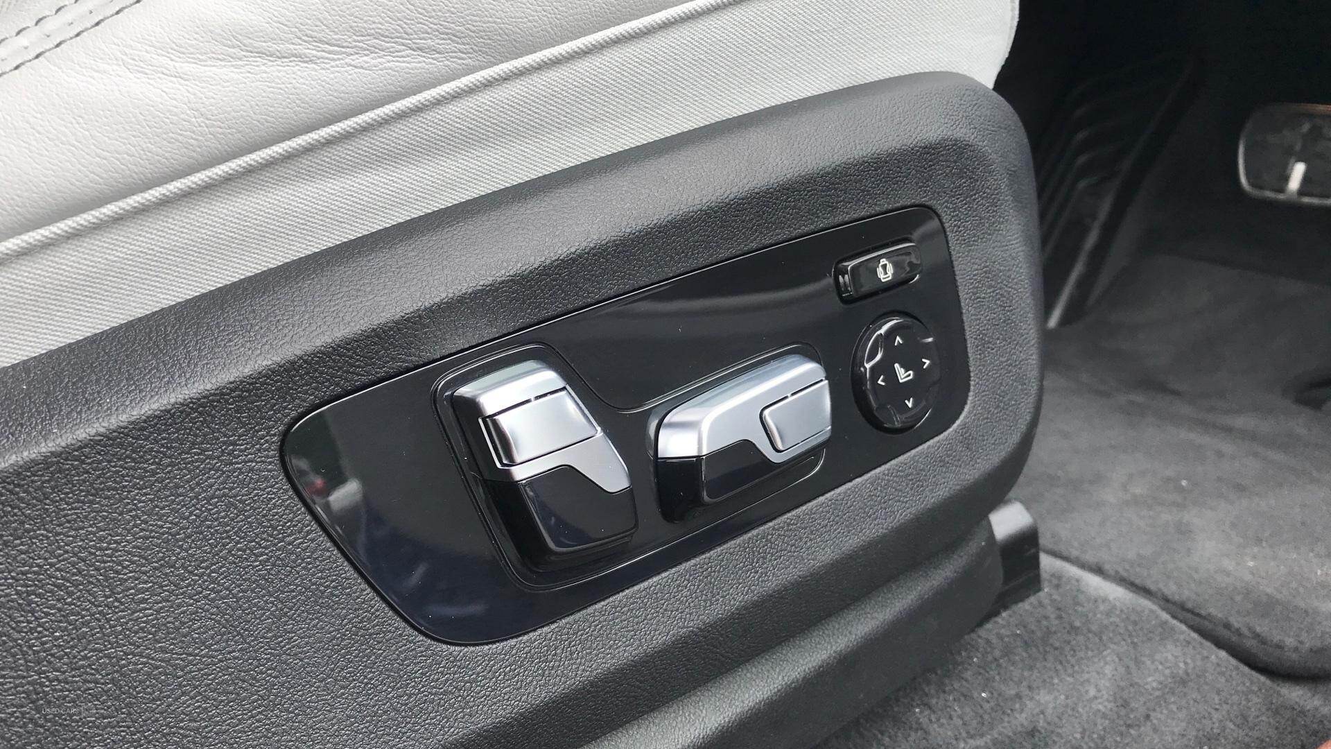  2025 BMW  XM XM 50e