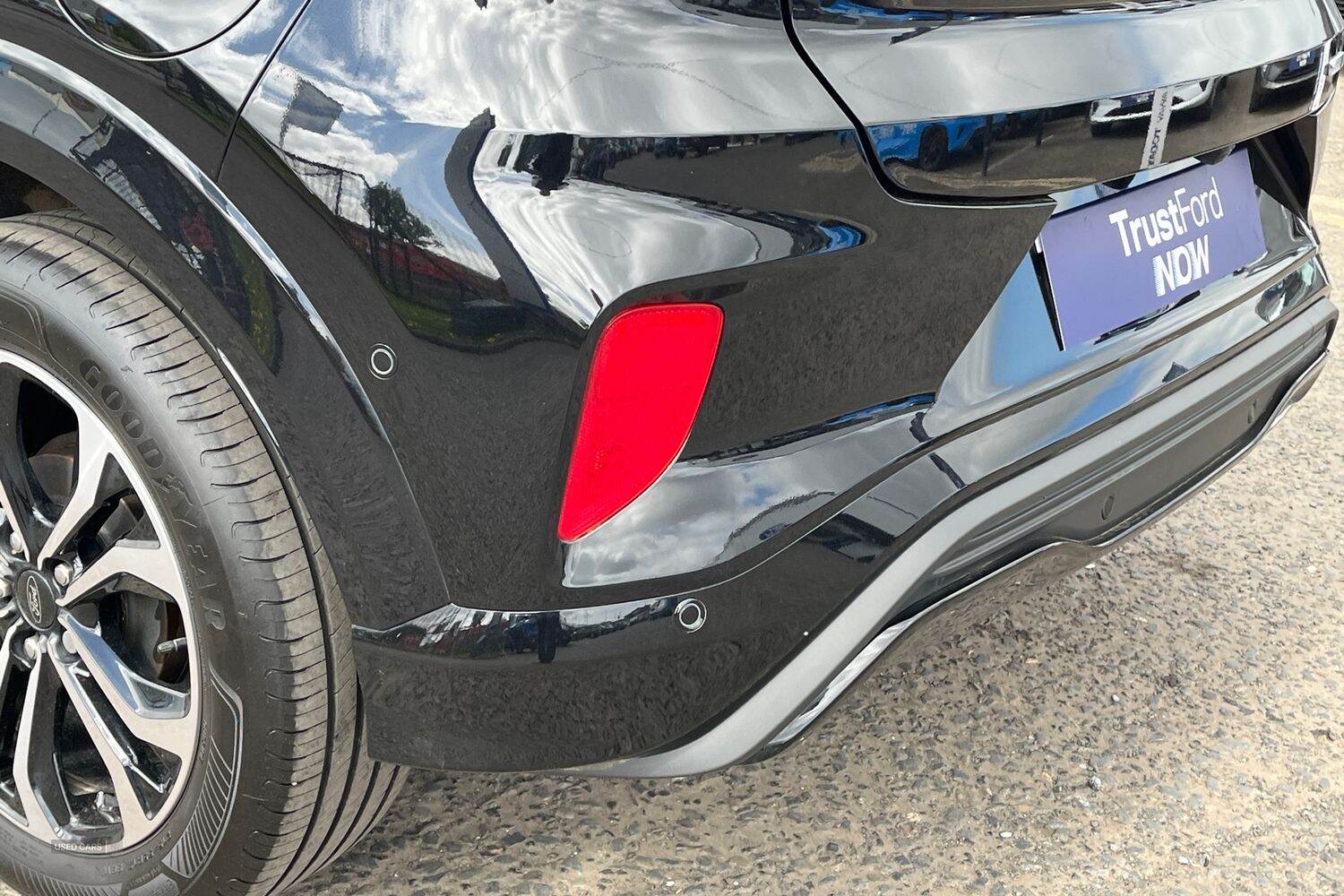 Feb 2023 Ford Puma 1.0 EcoBoost Hybrid mHEV ST-Line 5dr