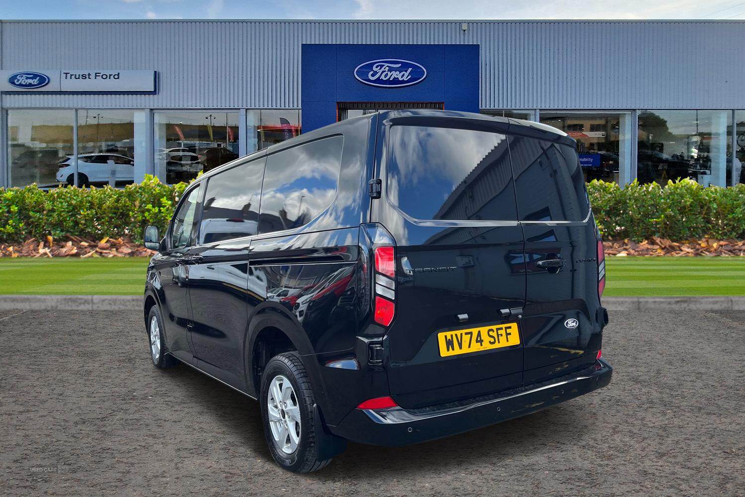 Oct 2024 Ford Transit Custom 2.0 EcoBlue 136ps H1 Van Limited Auto