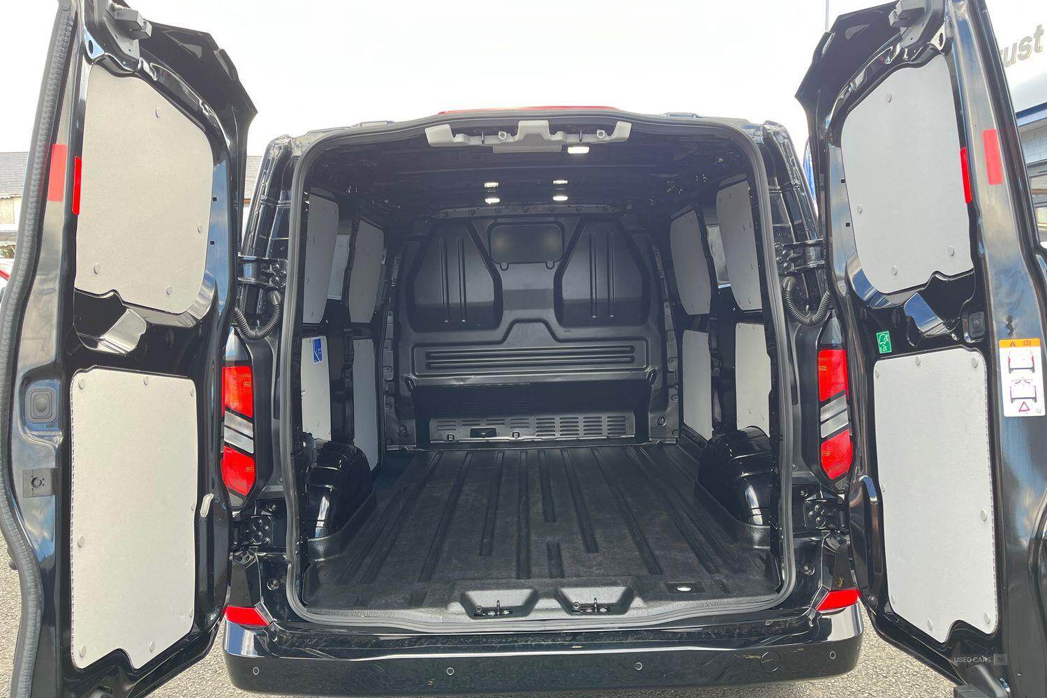 Oct 2024 Ford Transit Custom 2.0 EcoBlue 136ps H1 Van Limited Auto