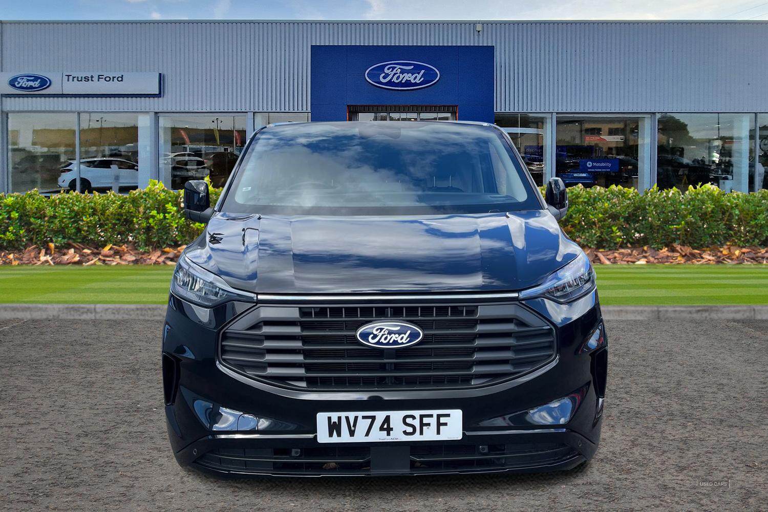 Oct 2024 Ford Transit Custom 2.0 EcoBlue 136ps H1 Van Limited Auto