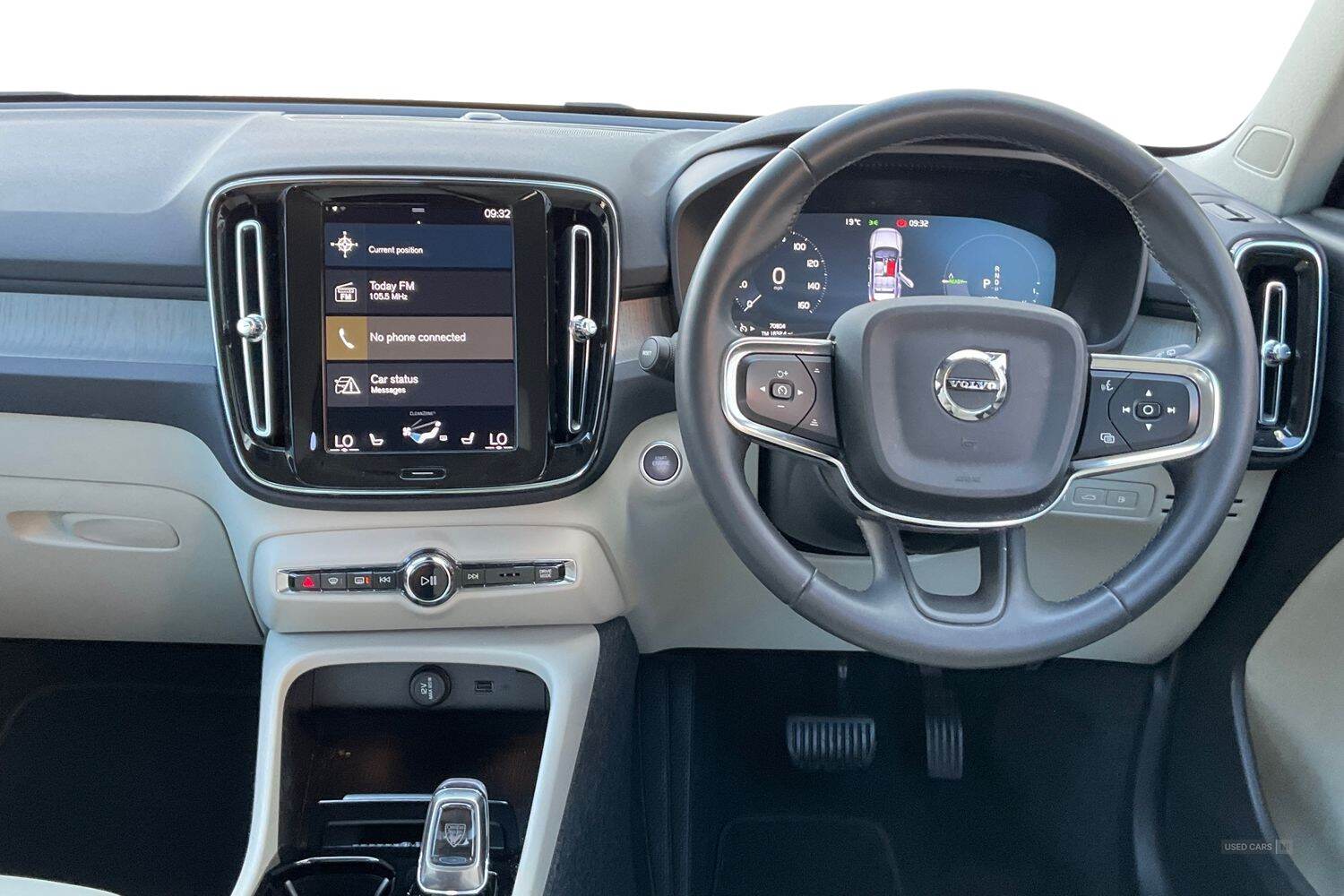 Apr 2022 Volvo XC40 1.5 T5 Recharge PHEV Inscription Pro 5dr Auto