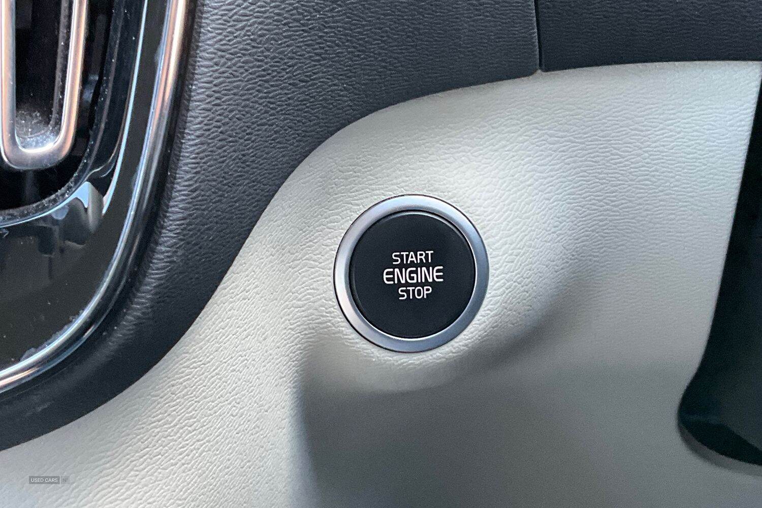 Apr 2022 Volvo XC40 1.5 T5 Recharge PHEV Inscription Pro 5dr Auto