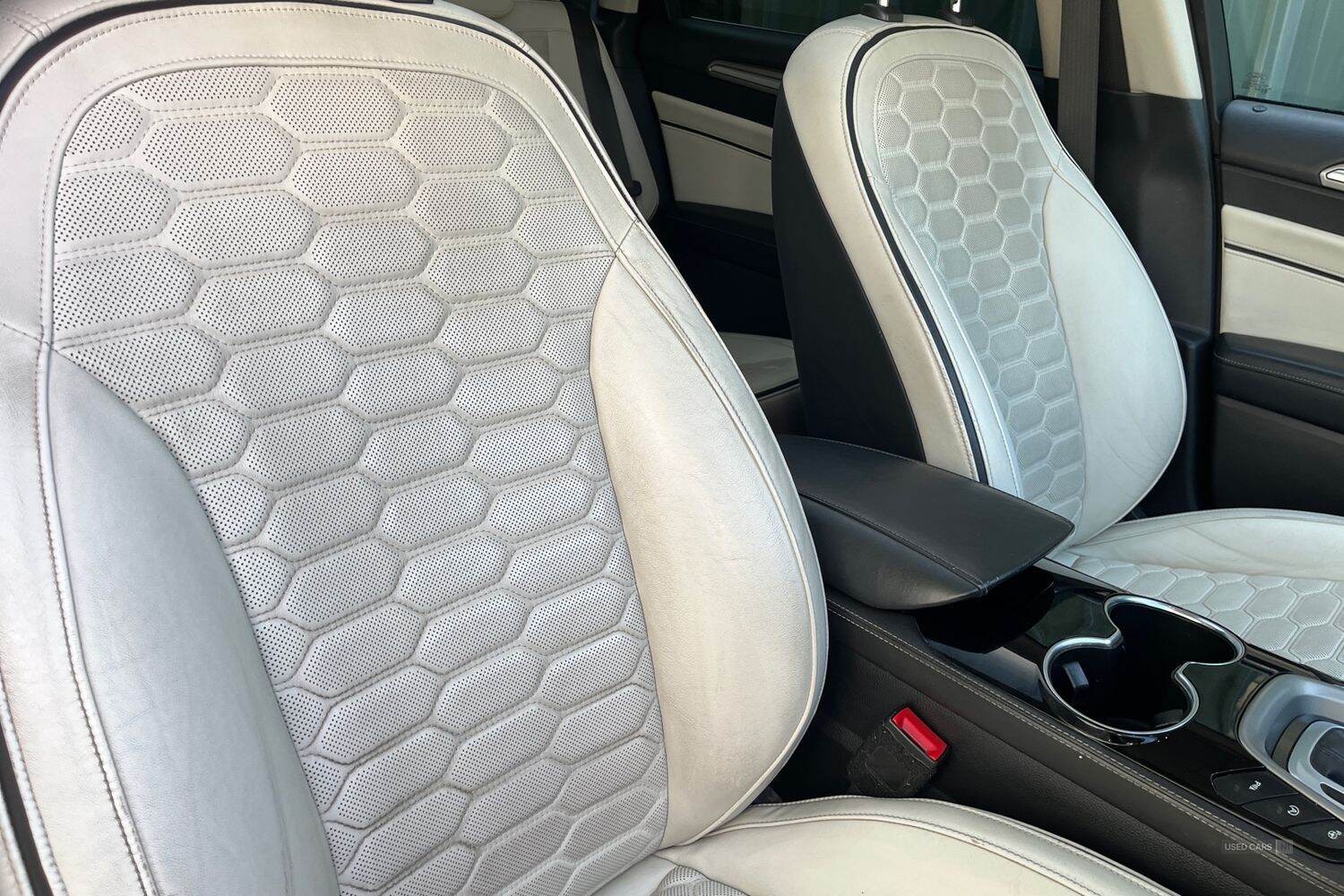 Feb 2018 Ford Mondeo Vignale 2.0 TDCi 180 5dr Powershift