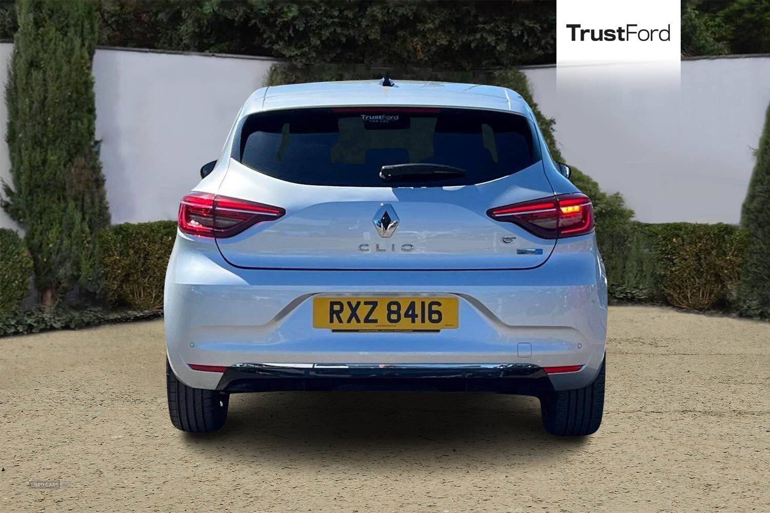 Nov 2022 Renault Clio 1.6 E-TECH full hybrid 145 Techno 5dr Auto