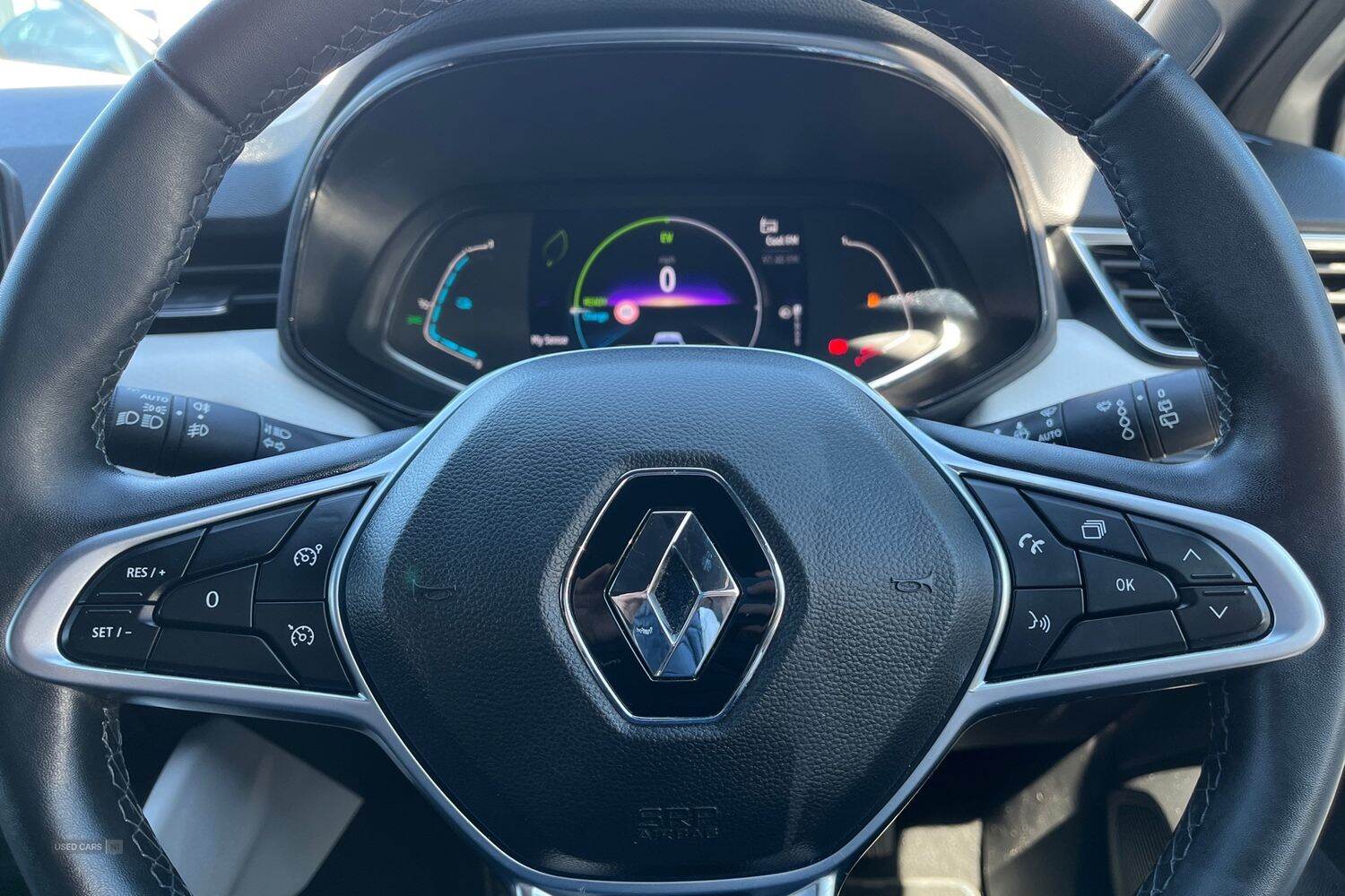 Nov 2022 Renault Clio 1.6 E-TECH full hybrid 145 Techno 5dr Auto