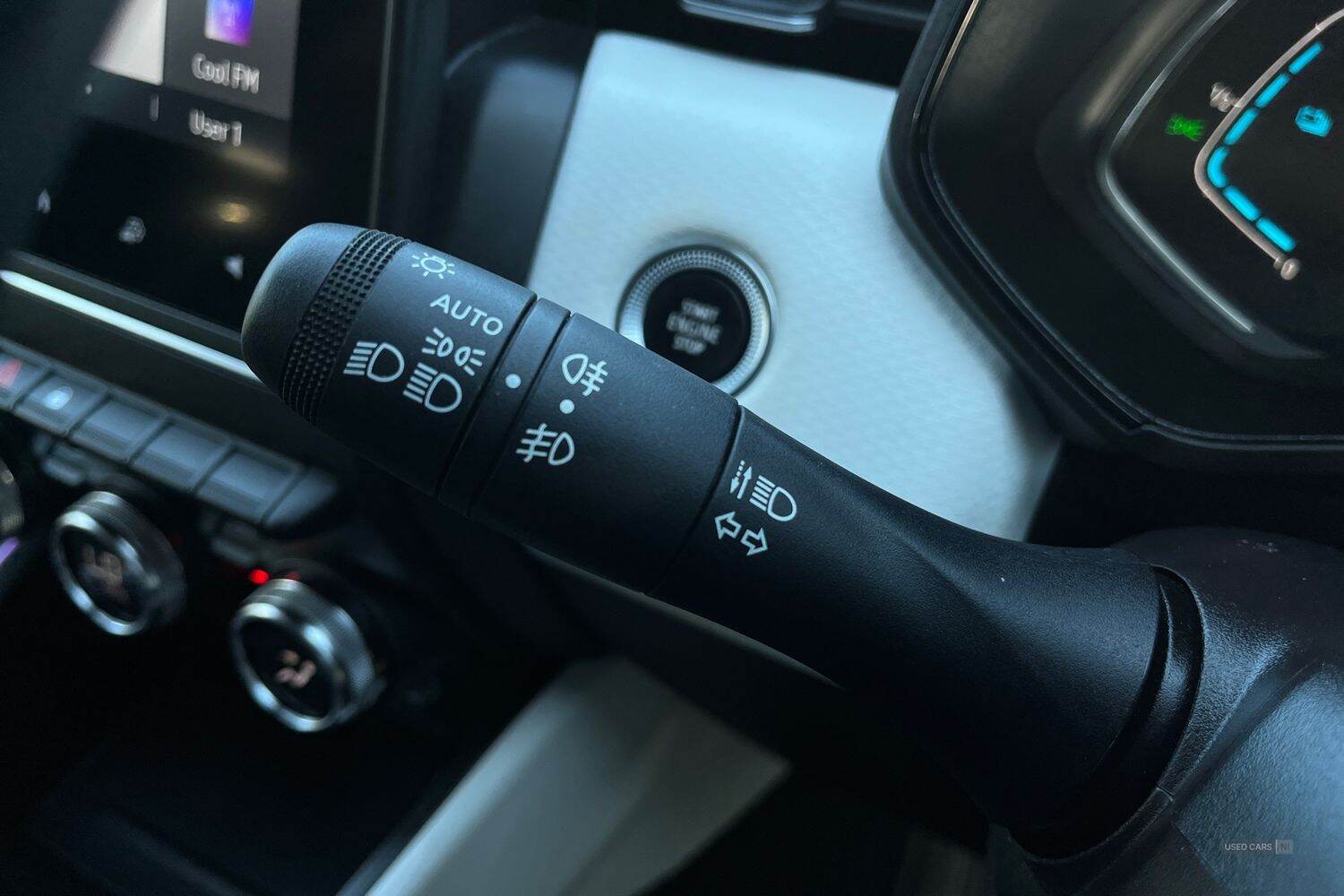 Nov 2022 Renault Clio 1.6 E-TECH full hybrid 145 Techno 5dr Auto