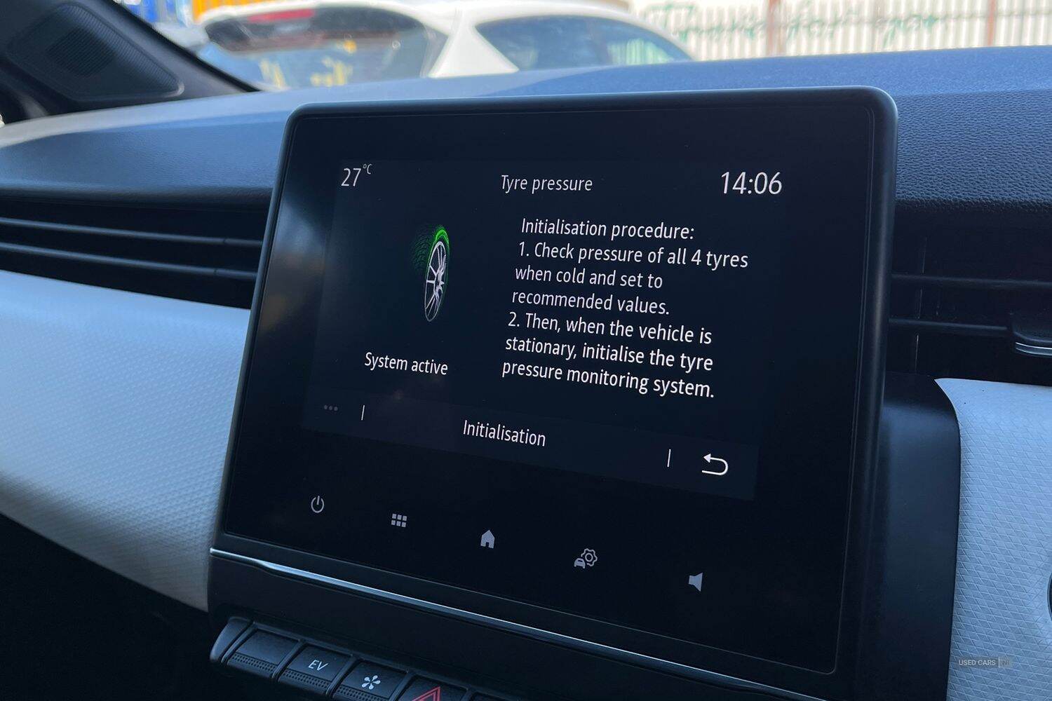 Nov 2022 Renault Clio 1.6 E-TECH full hybrid 145 Techno 5dr Auto