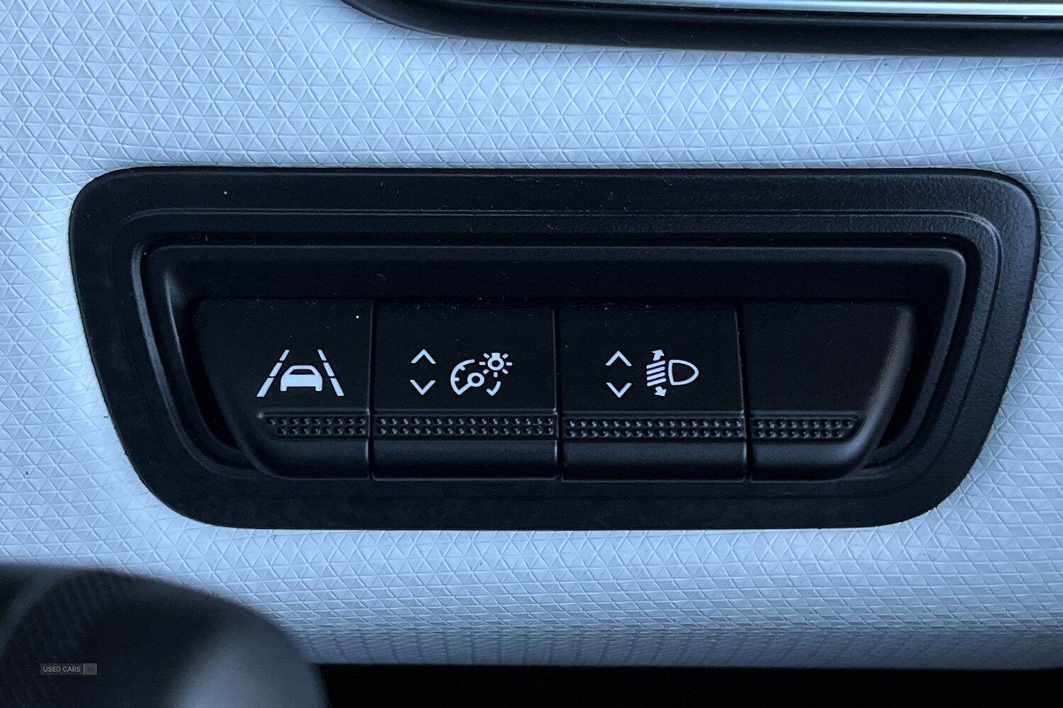 Nov 2022 Renault Clio 1.6 E-TECH full hybrid 145 Techno 5dr Auto