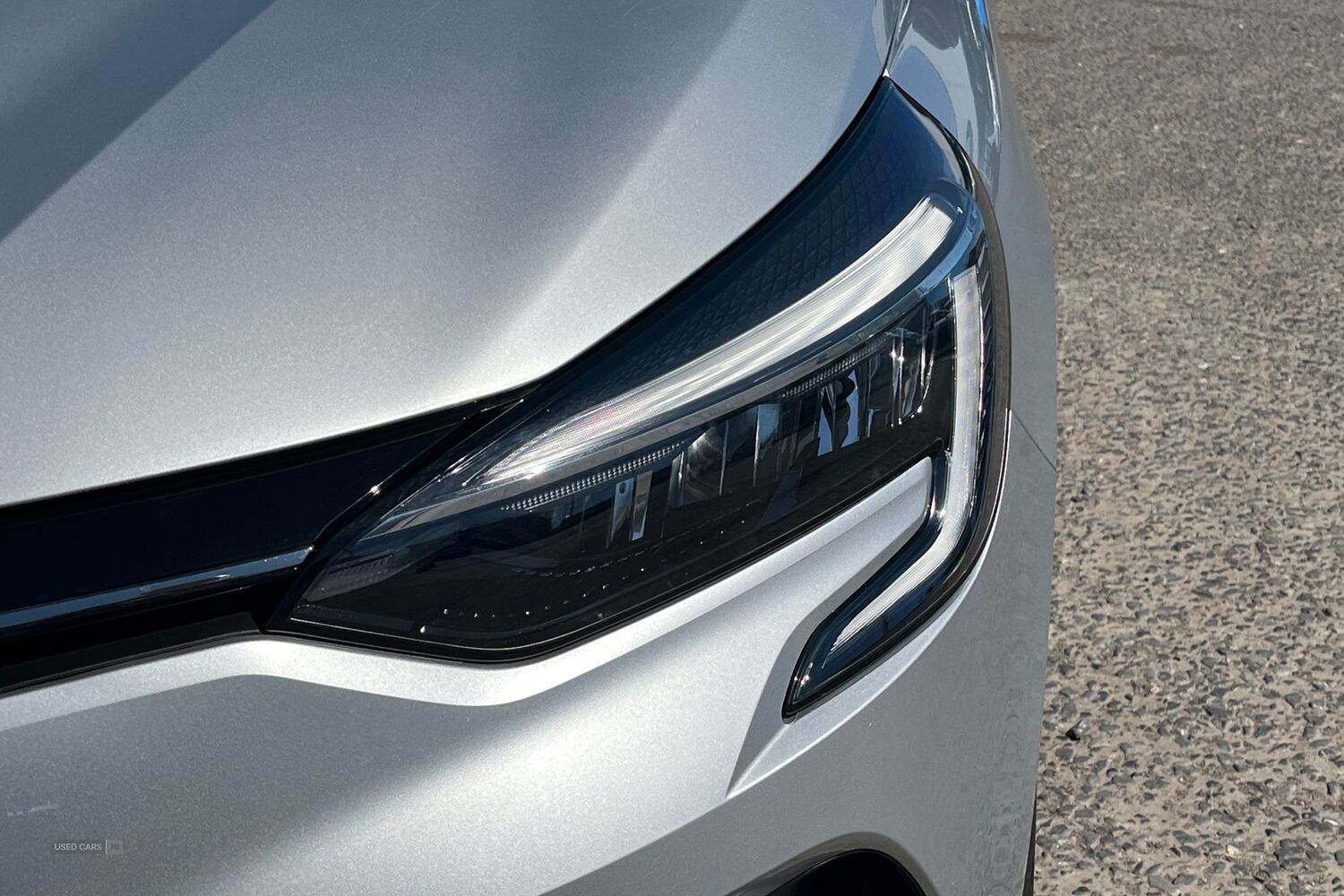 Nov 2022 Renault Clio 1.6 E-TECH full hybrid 145 Techno 5dr Auto