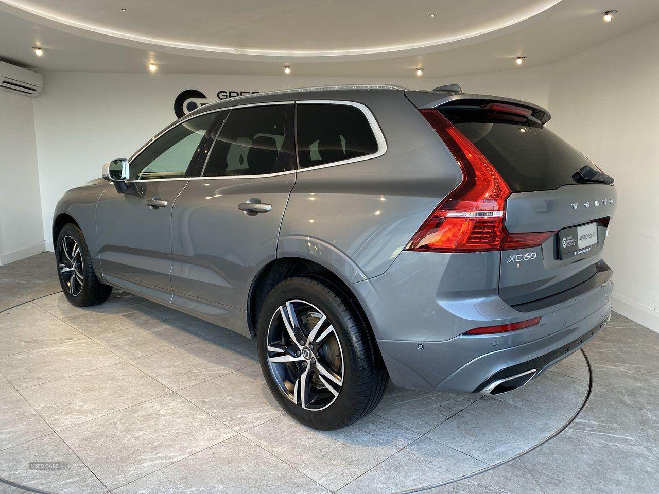 Oct 2018 Volvo XC60 2.0 D4 R DESIGN 5dr AWD Geartronic