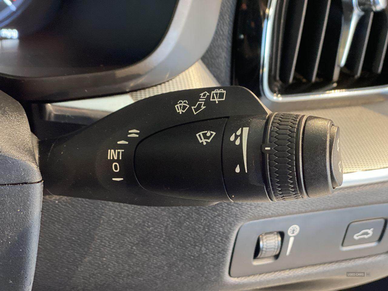 Oct 2018 Volvo XC60 2.0 D4 R DESIGN 5dr AWD Geartronic