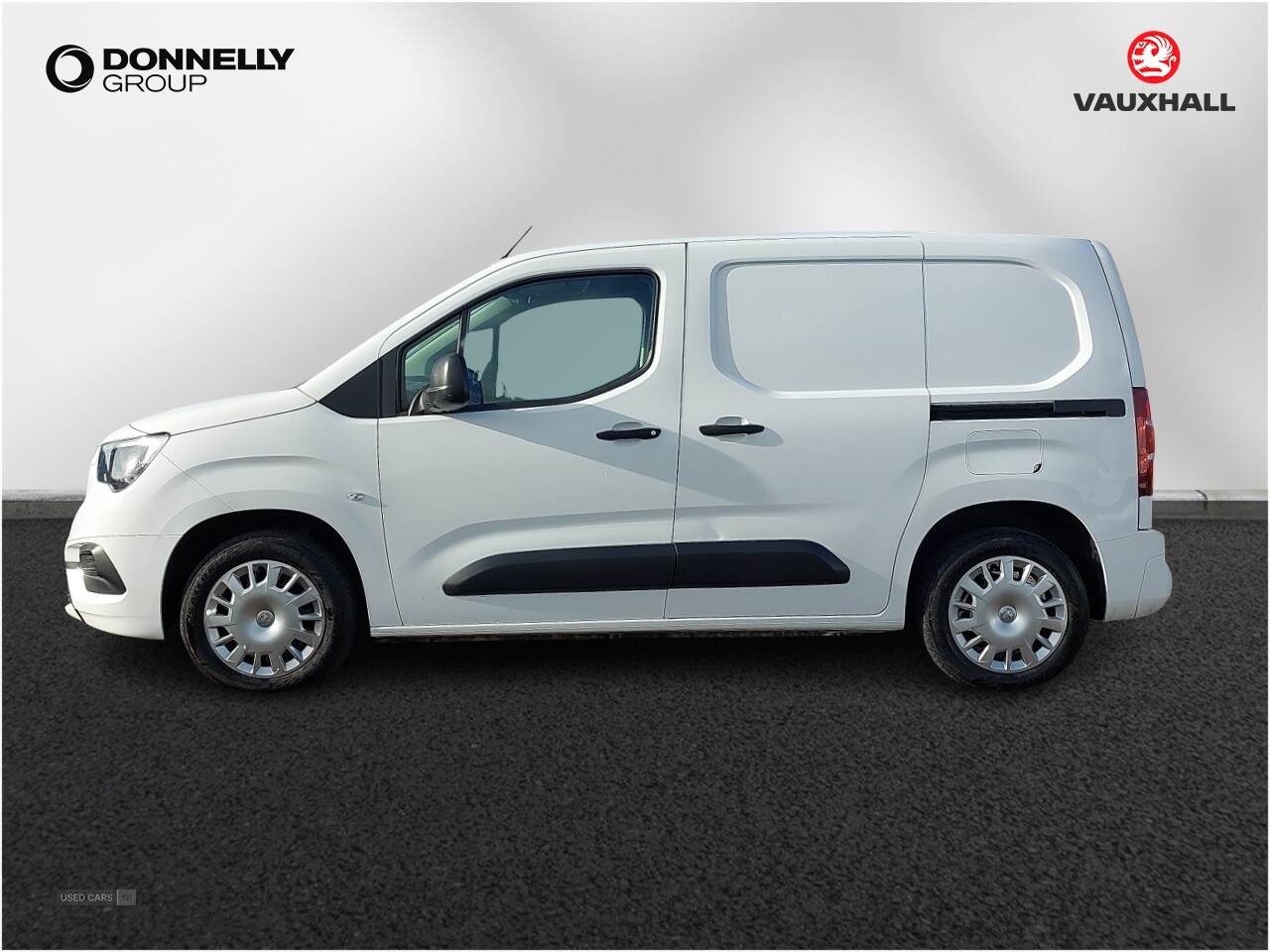 May 2022 Vauxhall Combo 2300 1.5 Turbo D 100ps H1 Sportive Van [6 Speed]
