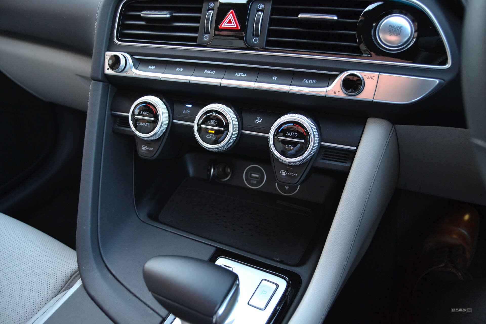 Oct 2022 Genesis G70 2.2D Premium Line 4dr Auto
