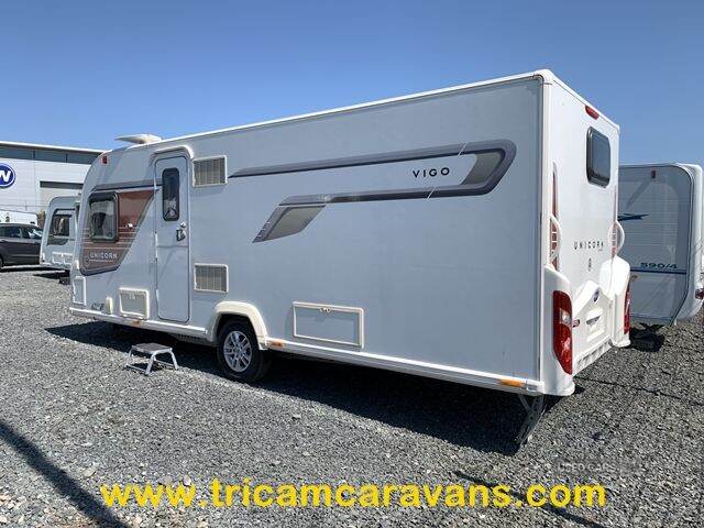 2014 Bailey Unicorn Vigo Transverse Island Bed