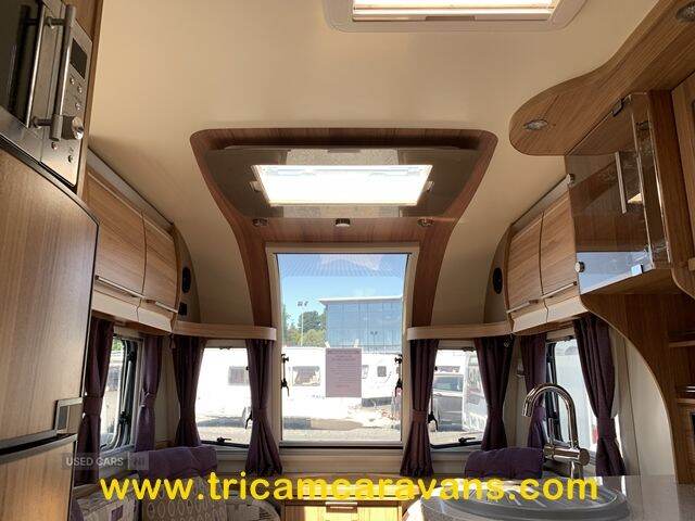2014 Bailey Unicorn Vigo Transverse Island Bed