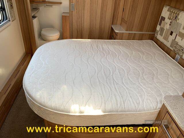 2014 Bailey Unicorn Vigo Transverse Island Bed