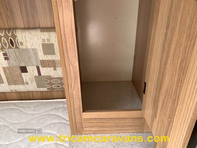 2014 Bailey Unicorn Vigo Transverse Island Bed