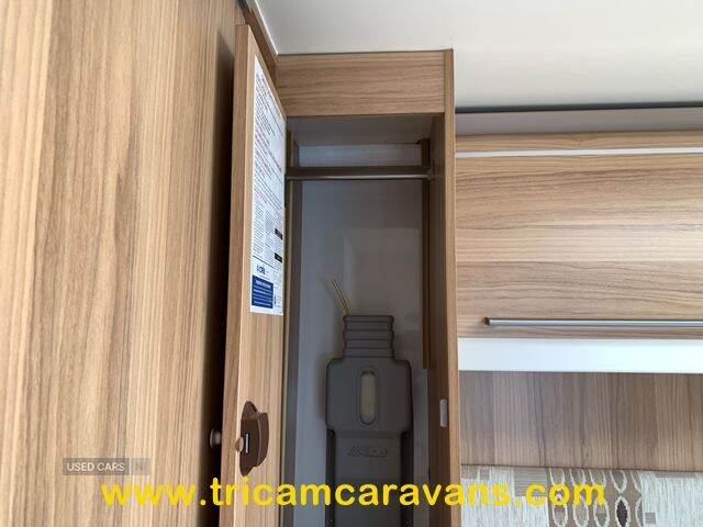 2014 Bailey Unicorn Vigo Transverse Island Bed