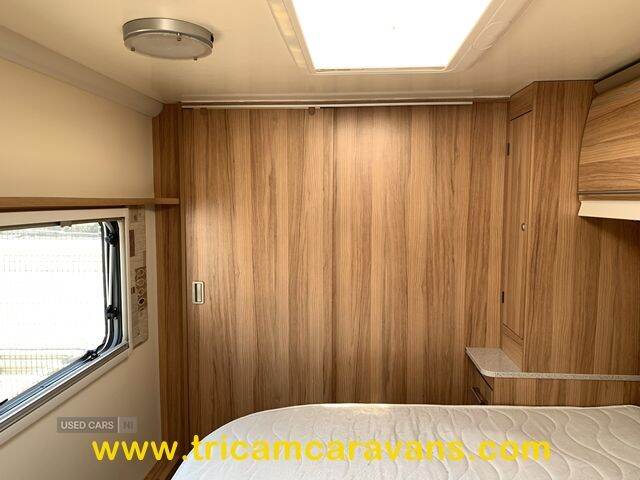2014 Bailey Unicorn Vigo Transverse Island Bed