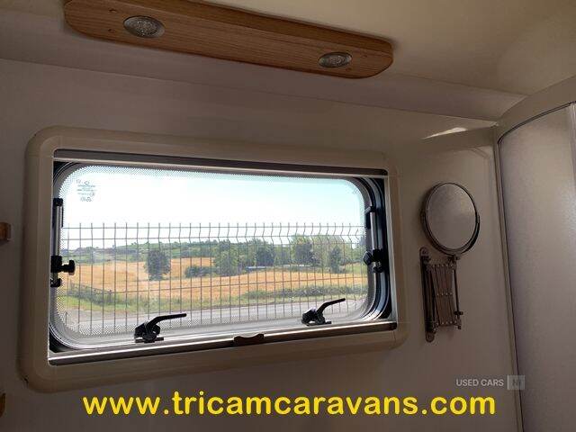 2014 Bailey Unicorn Vigo Transverse Island Bed