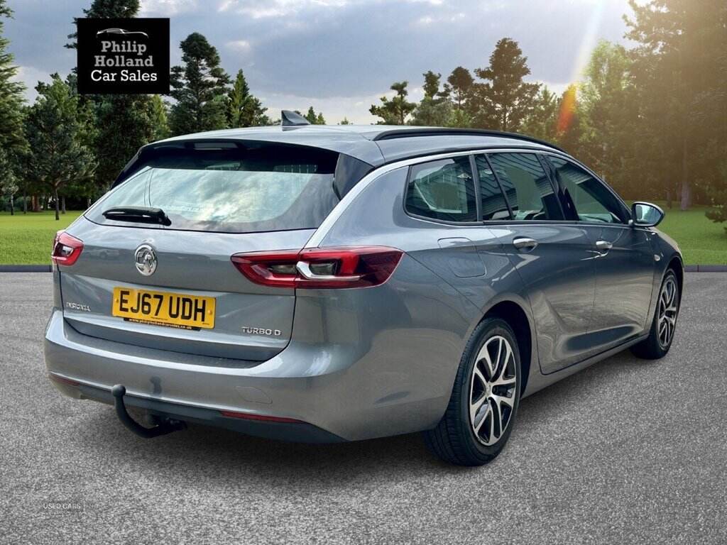 Dec 2017 Vauxhall Insignia 1.6 Turbo D ecoTec [136] Design Nav 5dr