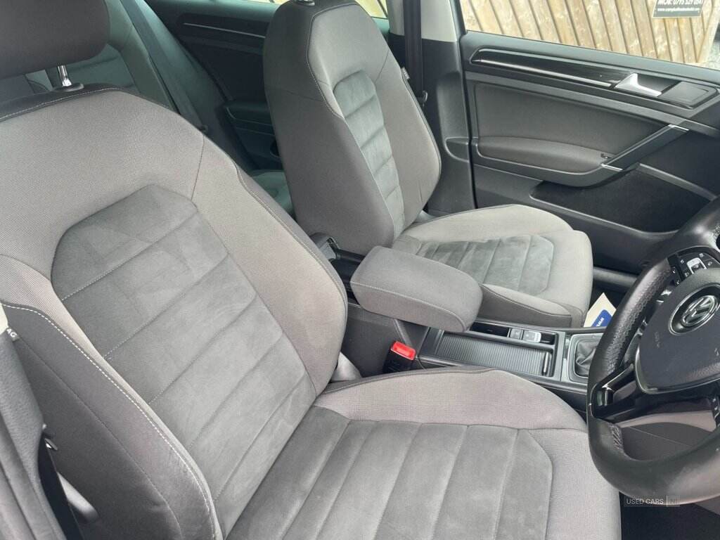 May 2017 Volkswagen Golf 1.6 TDI GT 5dr