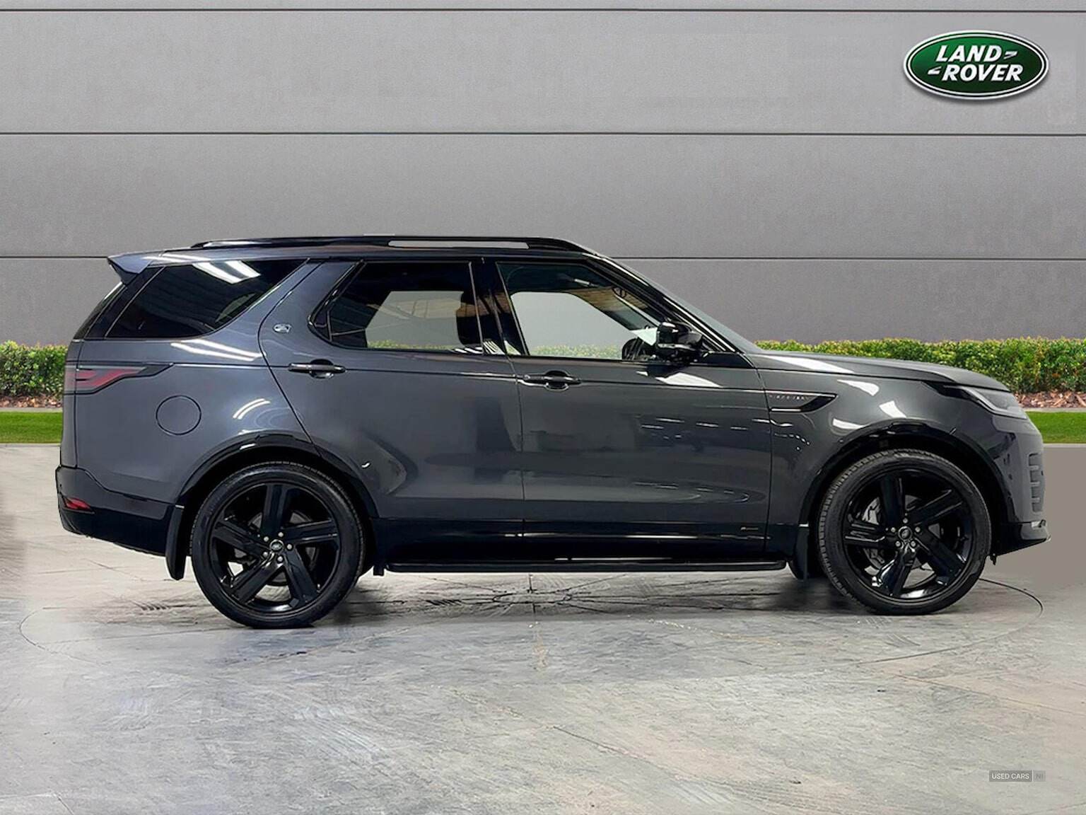 Nov 2021 Land Rover Discovery 3.0 D300 R-Dynamic Hse 5Dr Auto