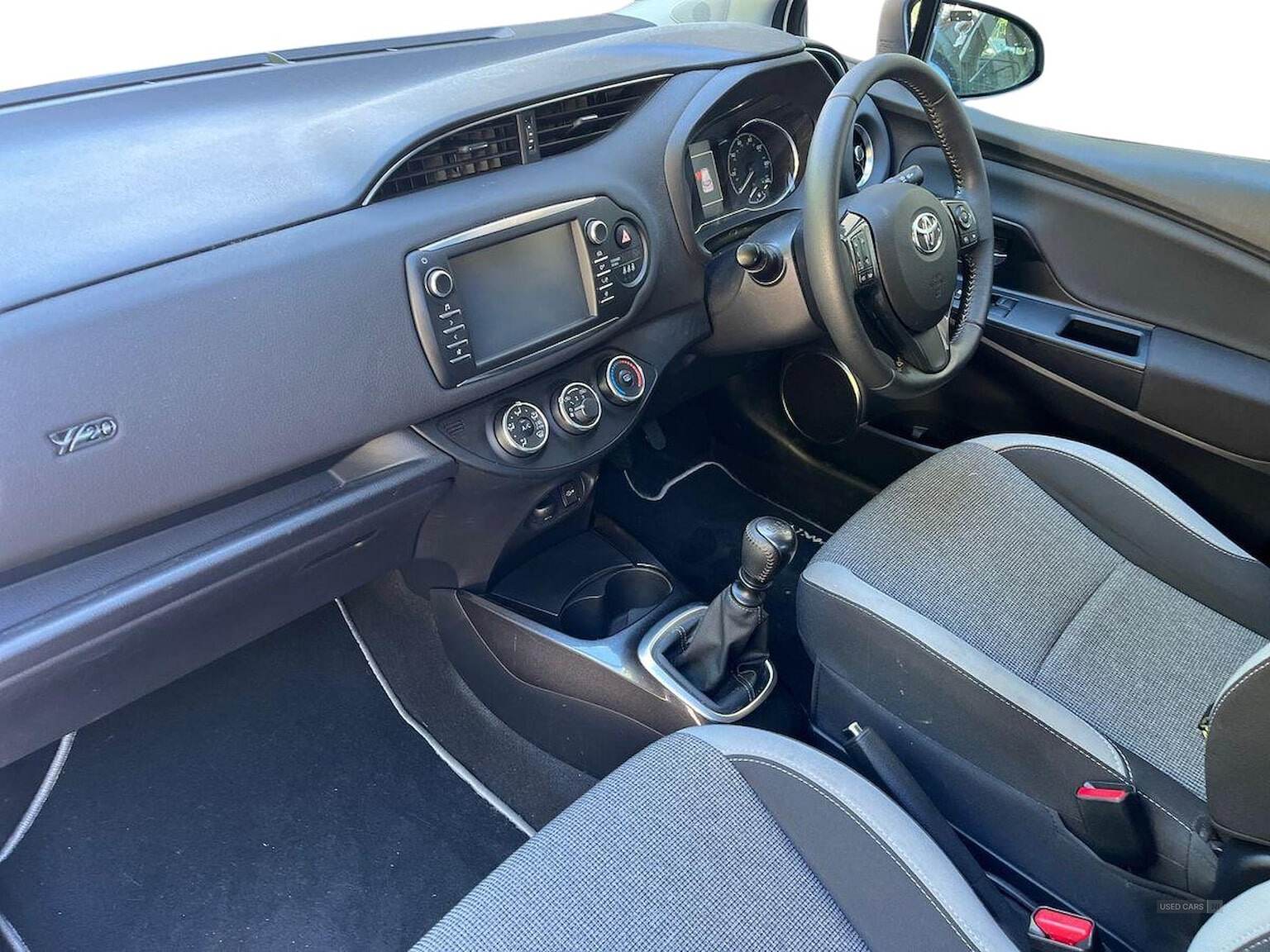 Feb 2020 Toyota Yaris 1.5 Vvt-I Y20 5Dr [Bi-Tone]