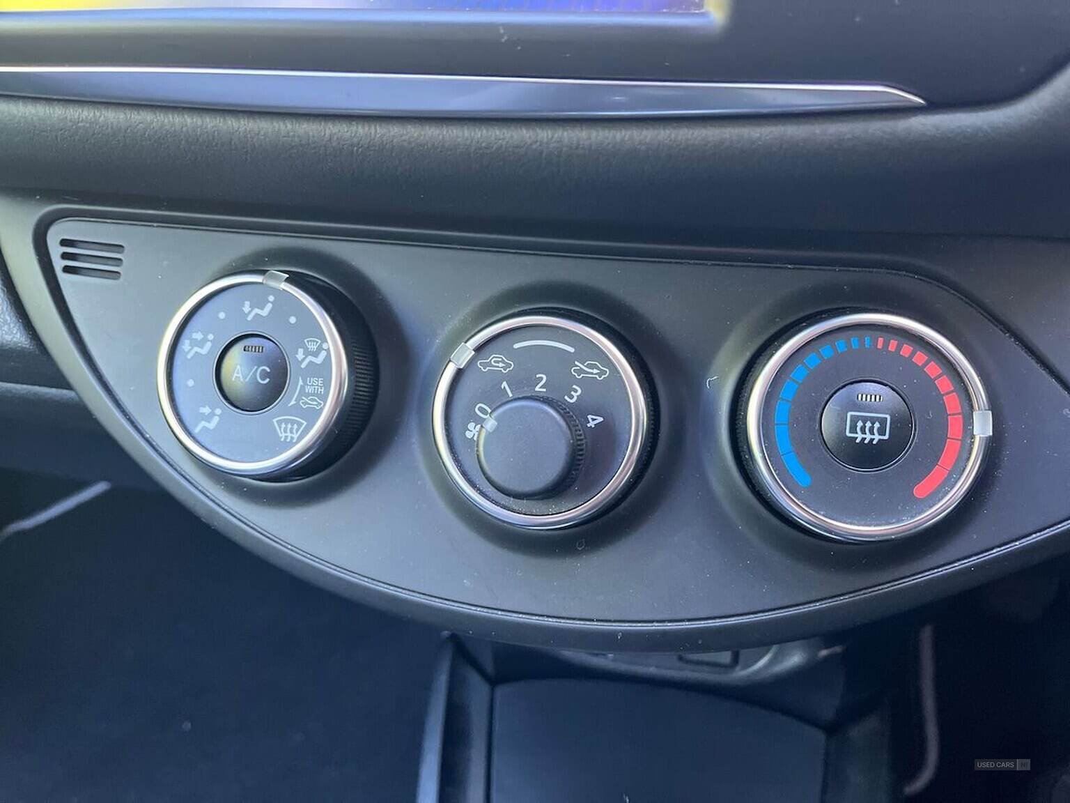 Feb 2020 Toyota Yaris 1.5 Vvt-I Y20 5Dr [Bi-Tone]