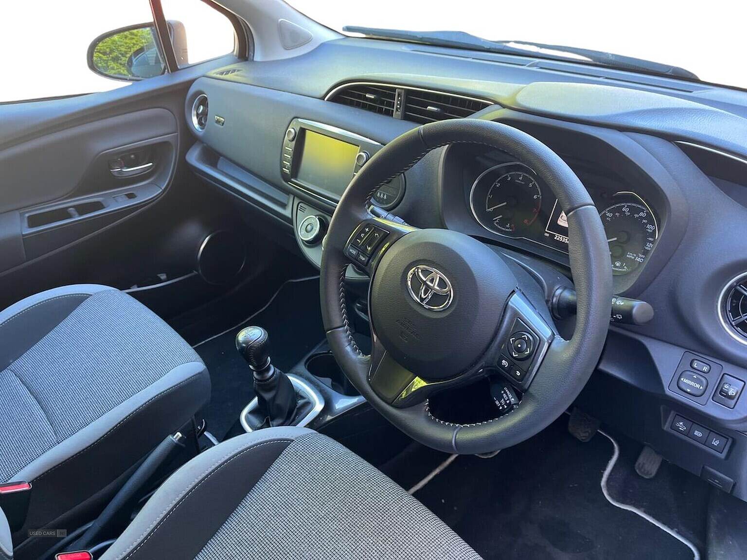 Feb 2020 Toyota Yaris 1.5 Vvt-I Y20 5Dr [Bi-Tone]
