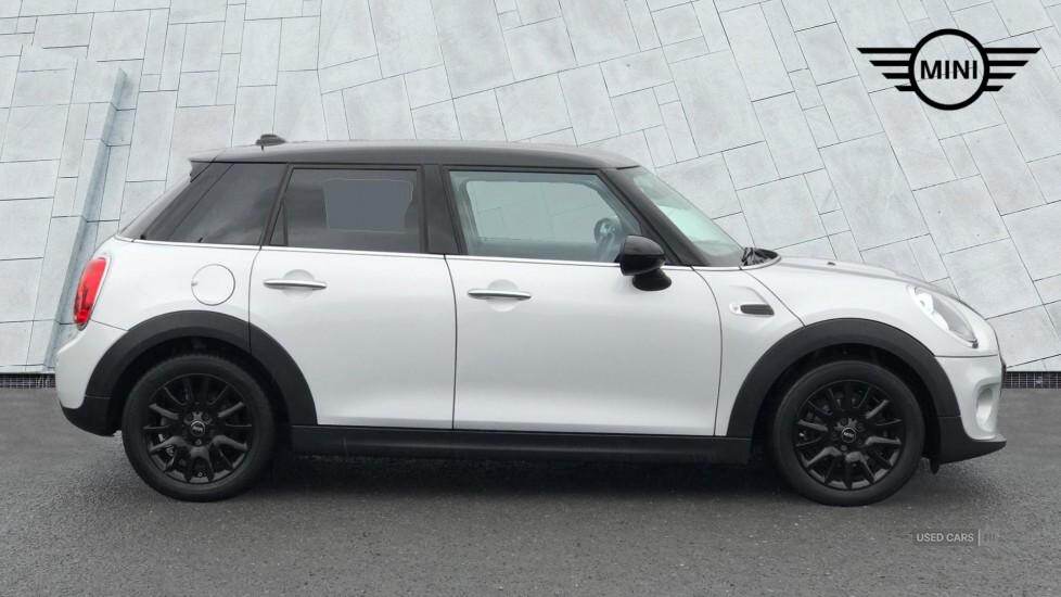 Jun 2017 MINI Hatch 1.5 Cooper 5dr